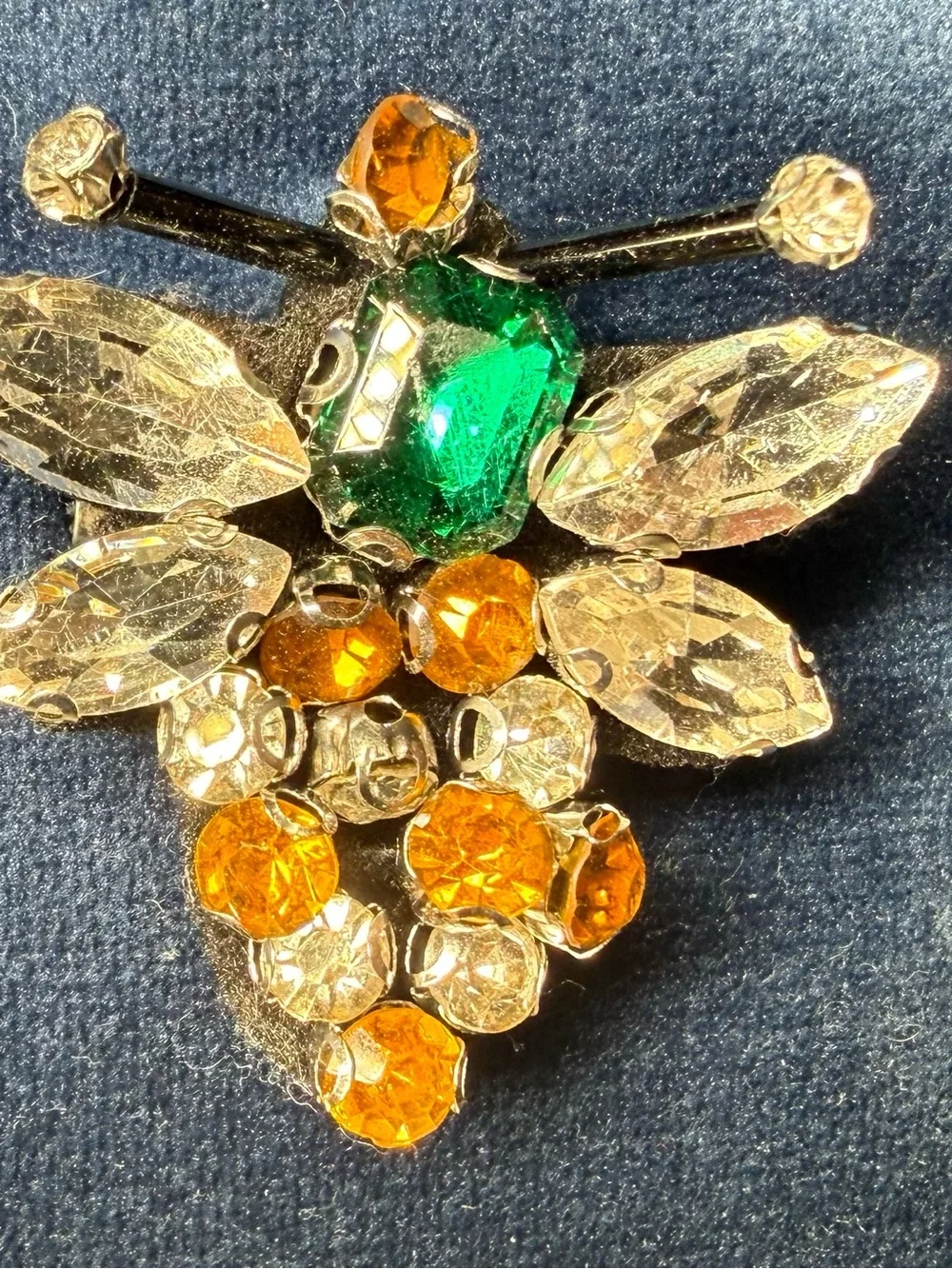 Sixton London Small Velvet Pouch & Queen Bee Pin.
